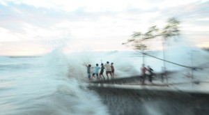 Gelombang Capai 5 Meter, Nelayan Bengkulu Tetap Melaut