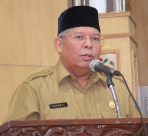 PLTG Putuskan Jaringan Listrik, Bupati Safrial Meradang   