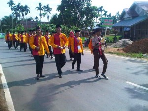 Pawai Taaruf dan Mobil Hias Meriah