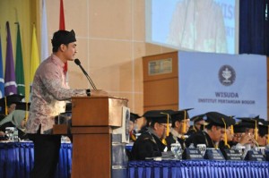 Gubernur Zola Diundang Dalam Wisuda IPB