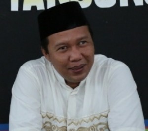 Perdana, Bupati Romi Hadiahkan Umroh kepada ASN Teladan