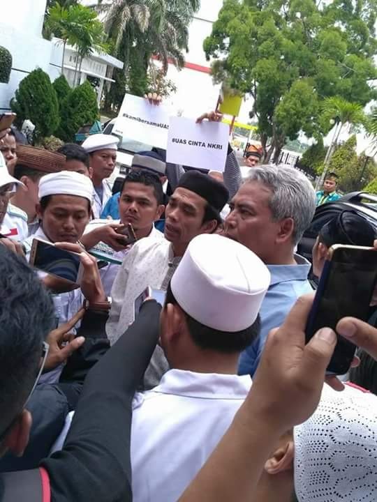 Ustadz Abdul Somad saat tiba di Pekan Baru