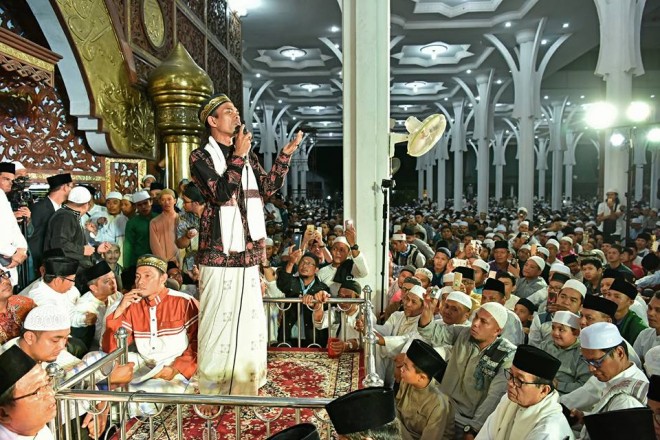 Ustadz Abdul Somad saat berdakwah