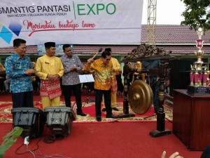 SMANTIG PANTASI EXPO Resmi Dibuka 	