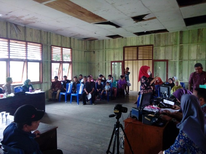 Dukcapil Tanjabtim Lakukan Pelayanan Keliling di Kelurahan Mendahara 