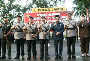 Plt Gubernur Jambi Hadiri Upacara Peresmian Peningkatakan Tipe Polda Jambi   