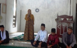 Wirdayanti Sholat Dhuha Berjamaah di Lambur I