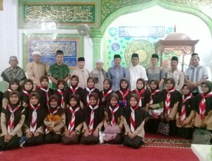 Bupati Romi Santuni 255 Anak Yatim Piatu