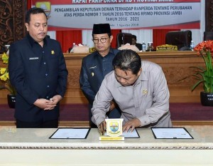 Dewan Setujui Perubahan RPJMD Provinsi Jambi   