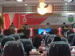 Wako AJB Hadiri Paripurna Istimewa DPRD Kota Sungaipenuh   