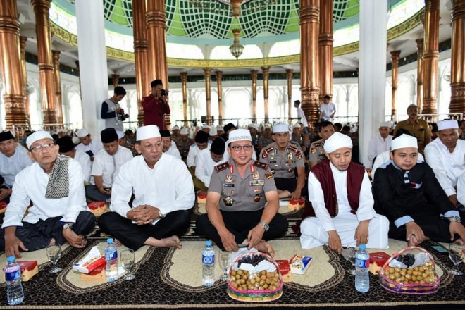 Sekda Provinsi Jambi, M. Dianto bersama Forkopimda dan undangan lainnya