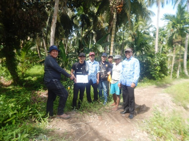 Pemdes Lakukan Monev Tapal Batas Kelurahan Tanjung Solok Dengan Desa Alang-Alang.