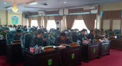 Sidang Paripurna DPRD Sungaipenuh dengan agenda pandangan akhir Fraksi Dewan    