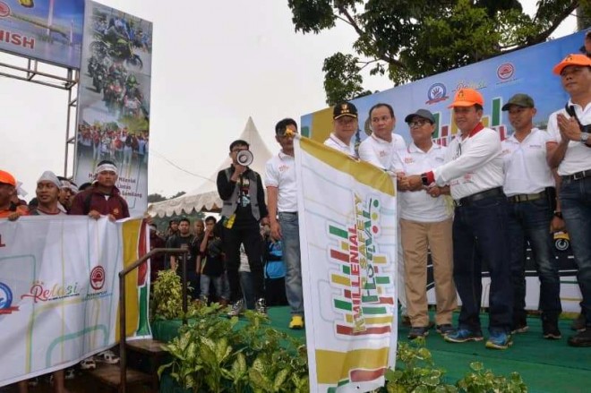 Pelepasan Jalan Sehat Milenial oleh Gubernur Fachrori dan Kapolda