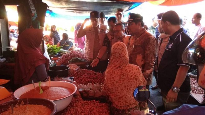 Pemkot Sungaipenuh bersama Satgas Pangan Provinsi cek Pasar.