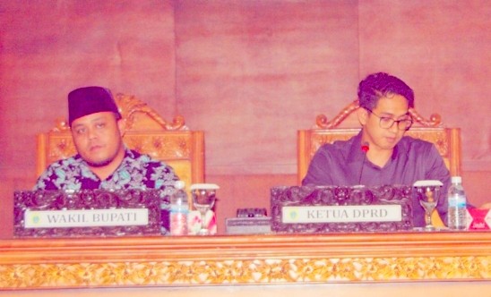 Ketua DPRD Tanjabtim, Muhammad Aris dan Wabup Tanjabtim, Robby Nahliyansyah