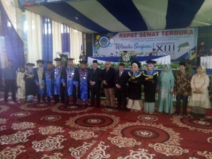 Bupati Adirozal Hadiri Wisuda STIA-NUSA