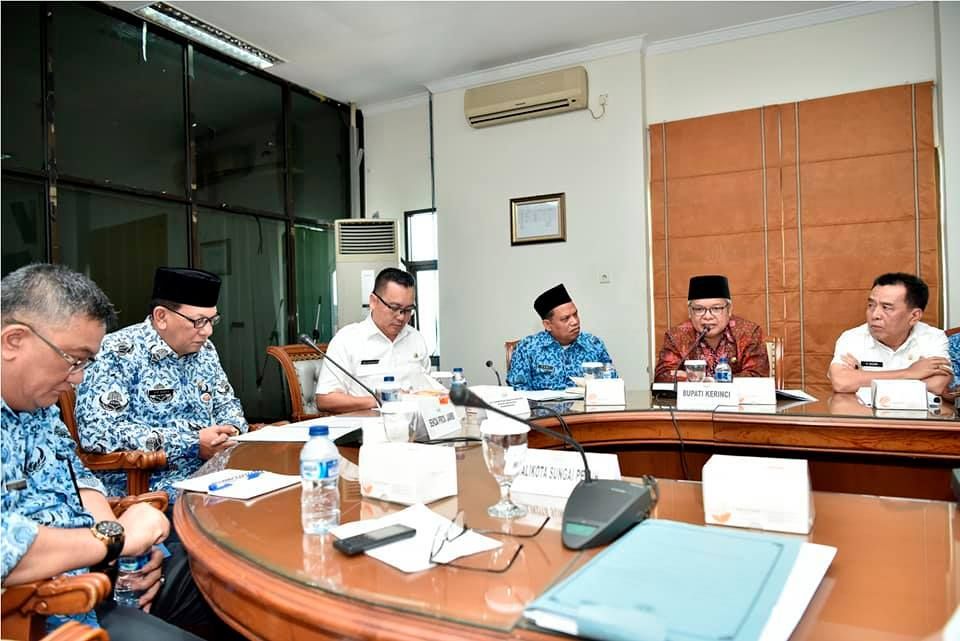 Wabup Ami Taher Hadiri Rapat Penyelesaian Aset dari Pemkab Kerinci ke Pemkot Sungaipenuh