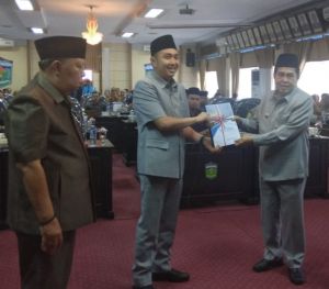 Ketua DPRD Sungaipenuh Pimpin Rapat Paripurna Penyampaian Rancangan KUA PPAS 2020