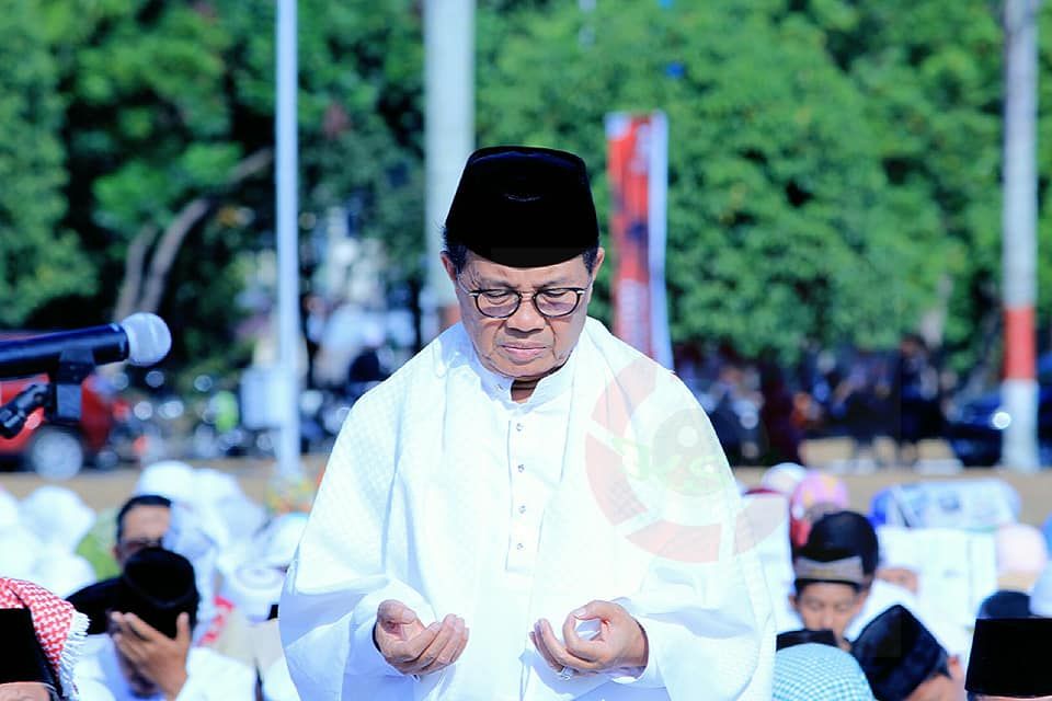 Gubernur Shalat Istisqa 