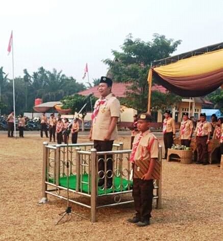 Bupati Tanjabtim, Romi Hariyanto saat memimpin Upacara Pembukaan Jambore Cabang Gerakan Pramuka Tahun 2019