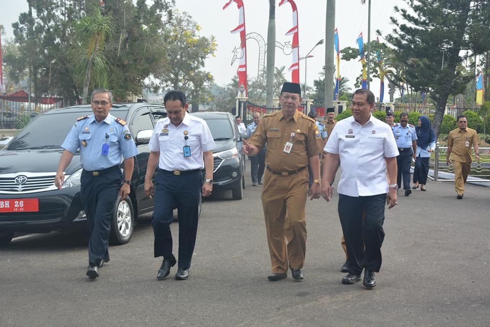 Sekda menghadiri acara peresmian Lembaga Pemasyarakatan Perempuan Klas II B Jambi serta Penyerahan Dokumen Bantuan Hibah dari Pemprov Jambi berupa Renovasi Blok Hunian Lapas Klas II A Jambi