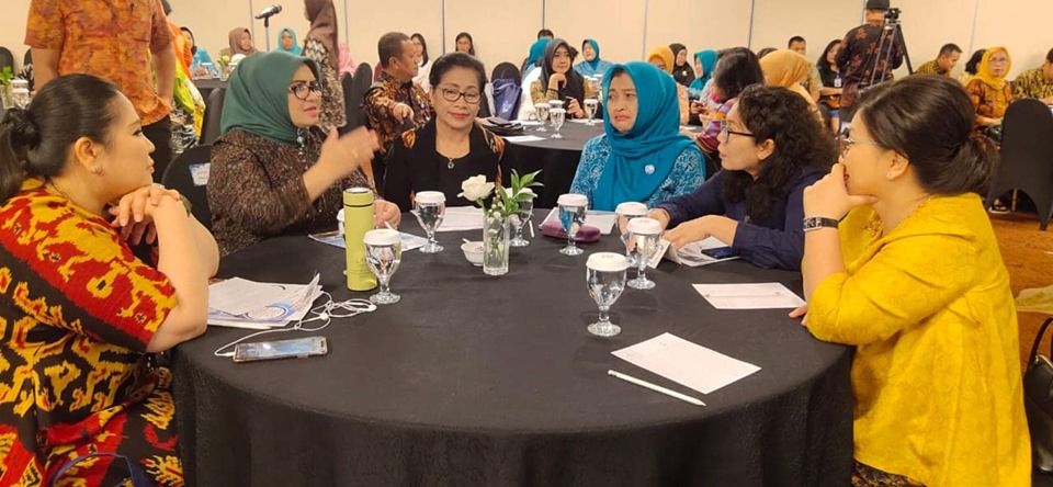 Rahima mengikuti Rapat Koordinasi Nasional Forum Peningkatan Konsumsi Ikan, yang dibuka Sekjen Kementerian Kelautan dan Perikanan, R.Nilanto Perbowo di Hotel Millennium Jakarta