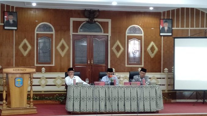 Bupati Adirozal Pimpin Rapat Evaluasi Persiapan Event TdS dan Festival Kerinci tahun 2019