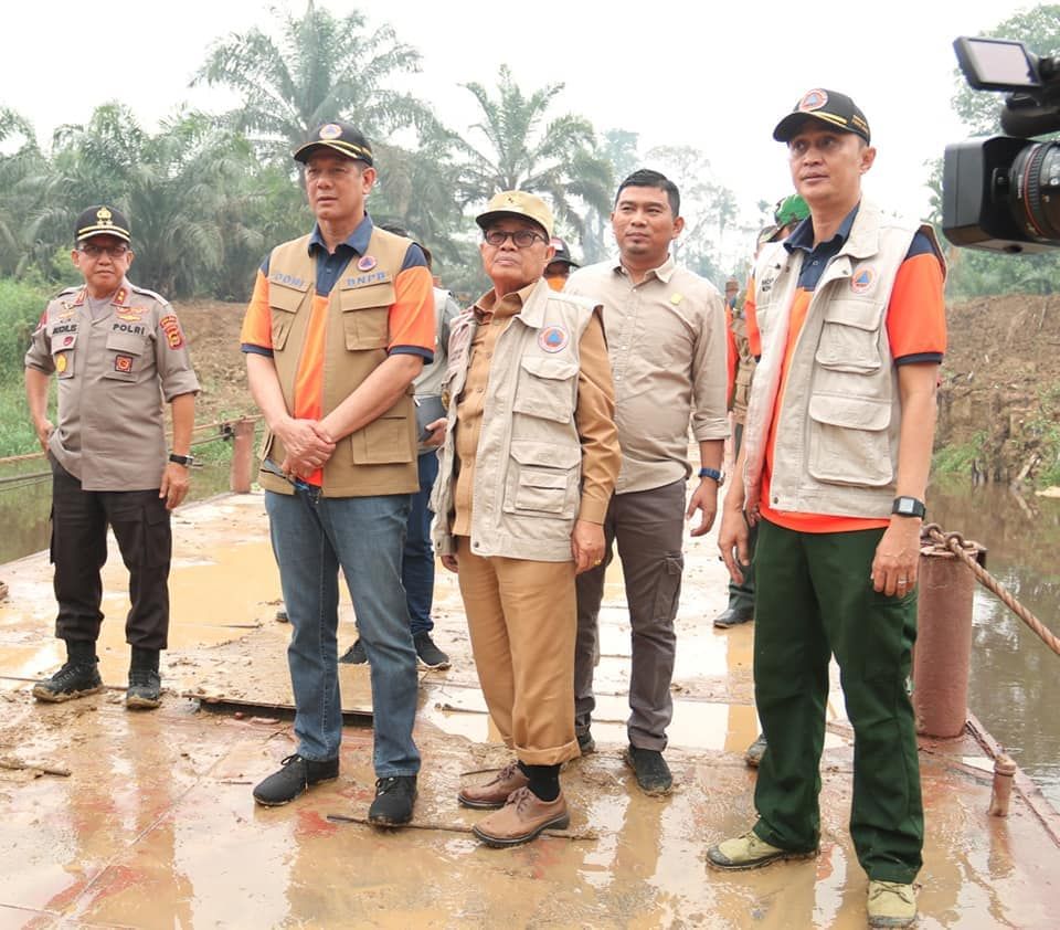 Gubernur Jambi, Fachrori Umar mengungkapkan rasa terima kasih atas perhatian BNPB dalam upaya pemadaman kebakaran hutan dan lahan di Provinsi Jambi