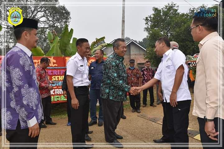 Sekda Tanjabtim Sapril Menyambut Kedatangan Tim LSSB di SMP 21