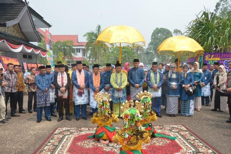 Penyambutan undangan HUT Tebo