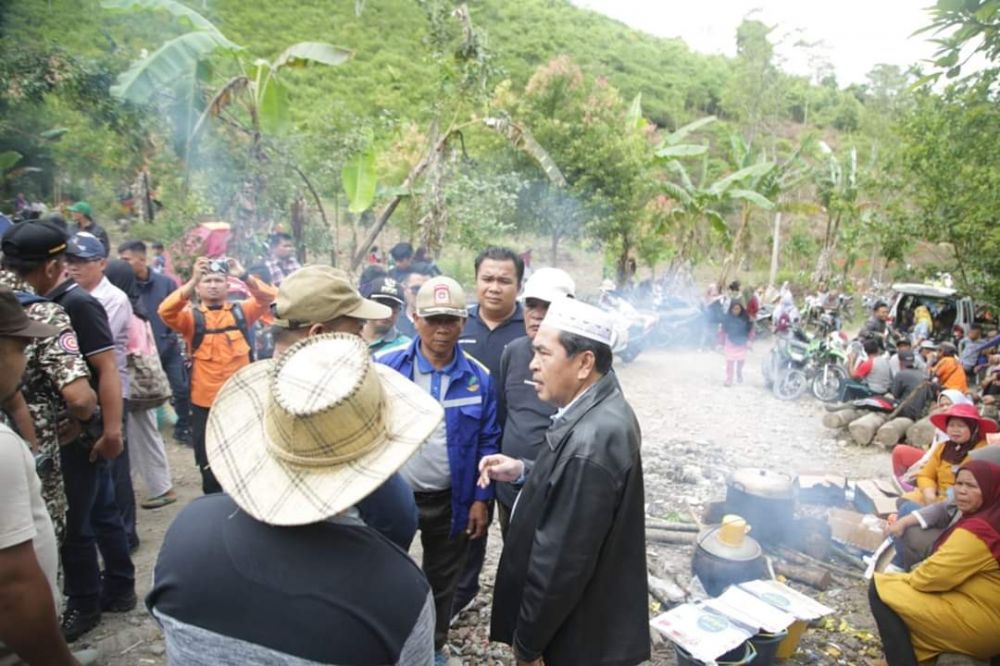 Walikota Sungaipenuh Turut Bantu Pencarian Warga di Danau Kaco, Lempur