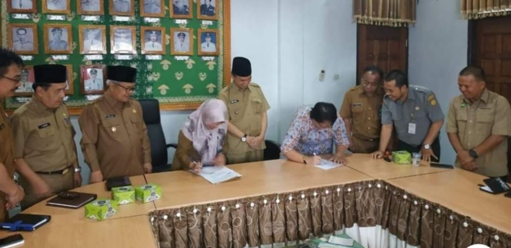 Bupati Adirozal Saksikan, MoU KPHP Kerinci dengan Yayasan Penabulu