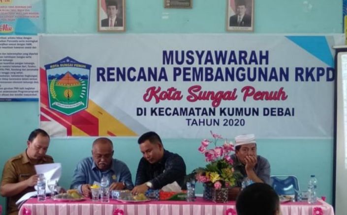 Anggota DPRD Sungaipenuh asal Dapil II, Andi Oktavian dan Yoshadi Hadiri Musrenbang Kecamatan Kumun Debai