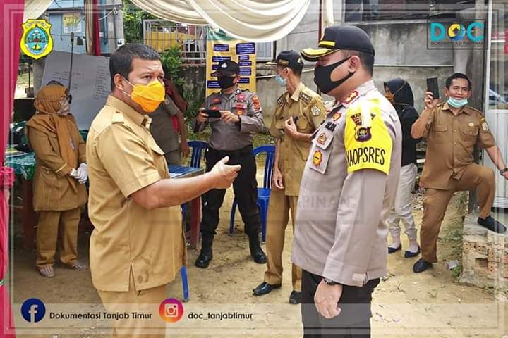 Bupati Romi didampingi Polres Tanjabtim Tinjau Posko Kesehatan Covid - 19 