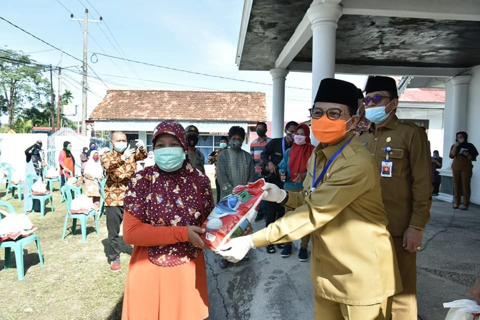 Penyaluran bantuan