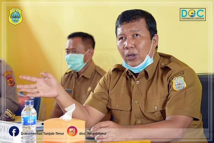 Bupati Romi Saat Berdiskusi Bersama Para Majelis Guru SMPN 1 Tanjabtim