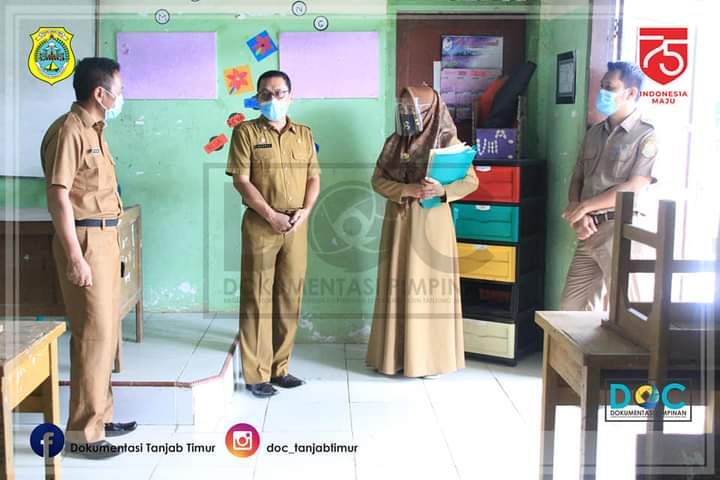 Sekda Tanjabtim Sapril, S.Ip Tinjua Persiapan Proses Belajar Tatap Muka di SMPN 17