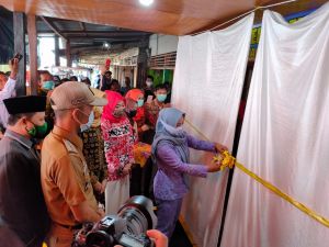 Ketua PKK Wirdayanti Resmikan Rumah Oleh-oleh Kuala Jambi