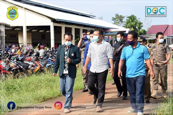 Bupati Romi Sidak Masker dan Sosialisasi Prokes di Pasar Tradisional Muarasabak Barat.