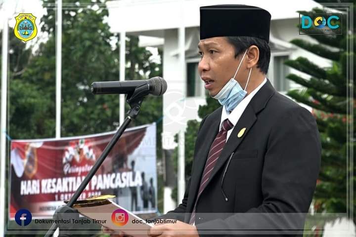 Ketua DPR Tanjabtim Mahrup Saat Membacakan Ikrar