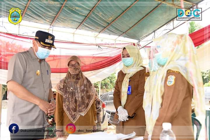 Plt Bupati Tanjabtim H. Varial Adhi Putra, ST. MM Tinjau Posko Covid - 19 Mendahara Ulu.