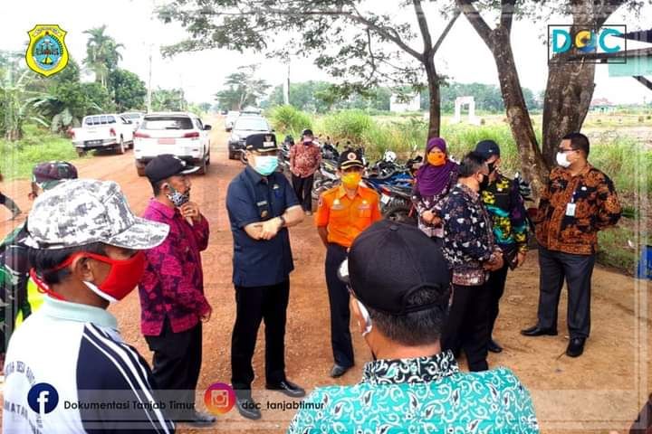 Pjs Bupati Tanjabtim H. Varial Adhi Putra, ST. MM Tinjau Posko Covid - 19 Berbak