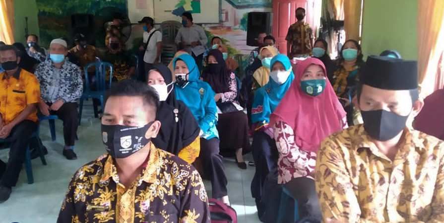 Para ASN dan PHTT lingkup Kecamatan Dendang saat pertemuan dengan Pjs Bupati Tanjabtim