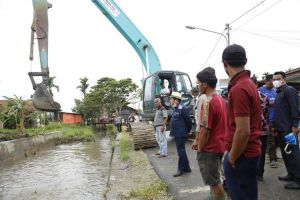 Wako AJB pantau langsung Normalisasi Sungai Air Sempit