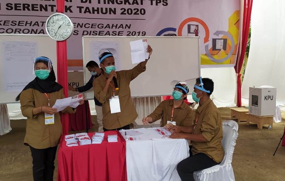 Simulasi Pemungutan dan Penghitungan Suara Pilkada di Tanjabtim dengan Mematuhi Protokol Kesehatan Pencegahan Covid-19, pada beberapa hari lalu