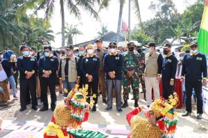 Peringati Hari Air Sedunia 2021, Pj Gubernur Jambi Tanam Pohon di Batang Asam