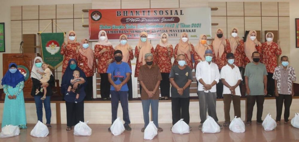 DWP Provinsi Jambi Berbagi Kasih dengan Anak Disabilitas