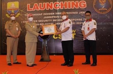  Pj Gubernur Jambi melaunching Tim Tanggap Insiden Siber Provinsi Jambi