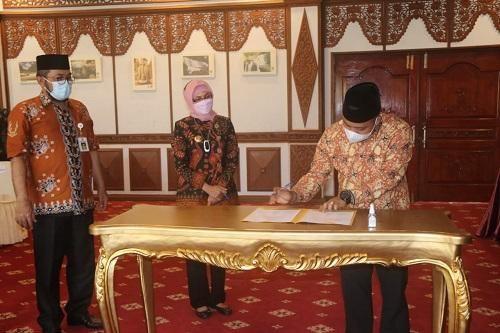 Rapat Pembahasan Tindak Lanjut Pemanfaatan Lahan Milik Pemerintah Provinsi Jambi di Kawasan Eks MTQ (Taman Rimba) dan Vaksinasi Lansia